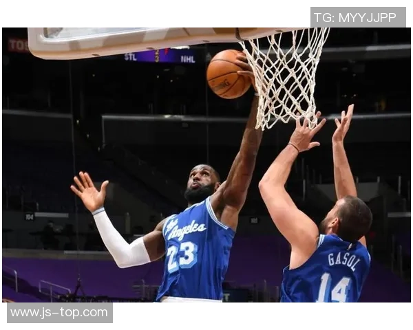 湖人对阵篮网精彩回顾NBA中国赛完整版全景呈现